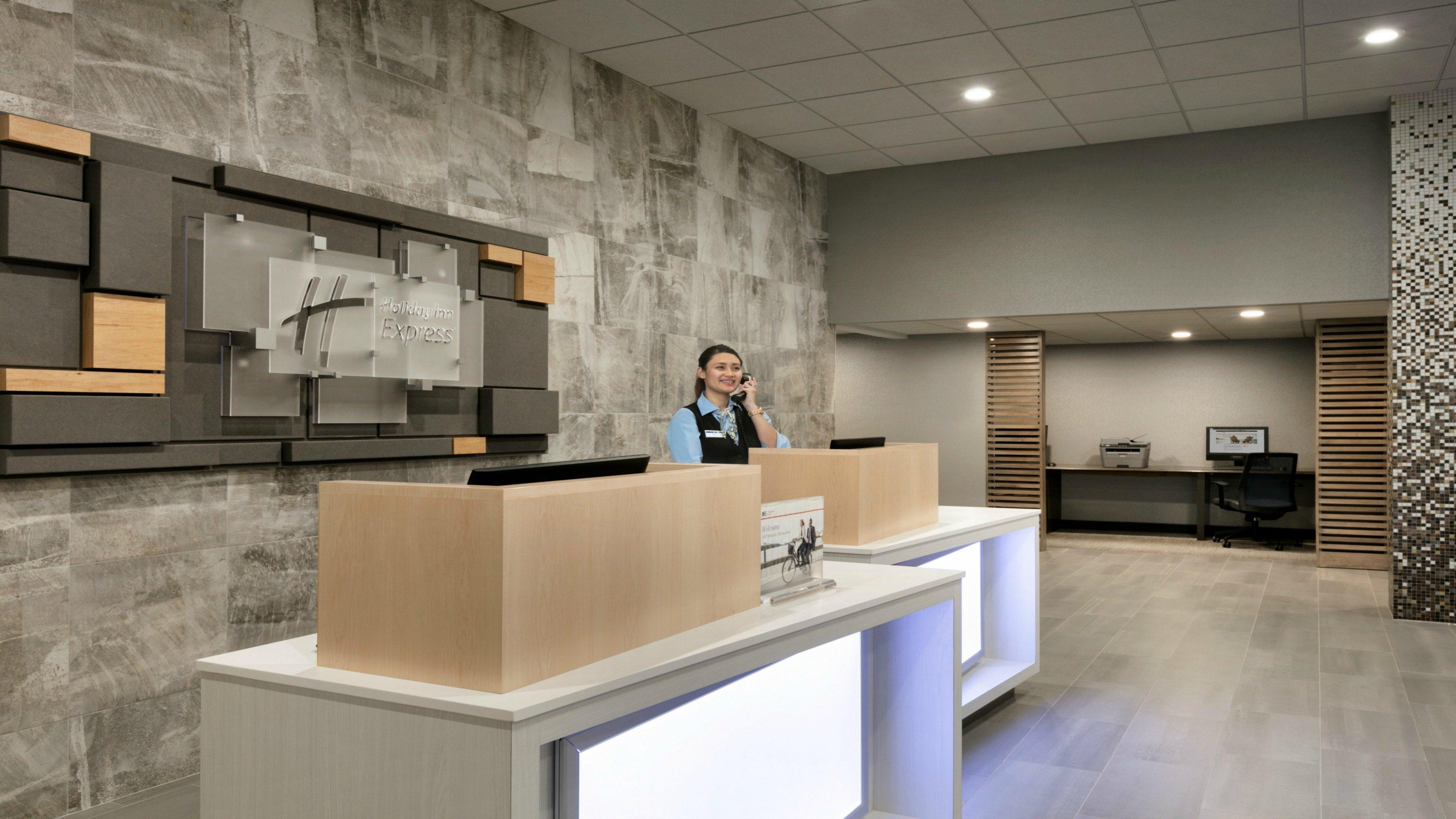 Holiday Inn Express - Williamsburg Busch Gardens Area By Ihg Exterior foto