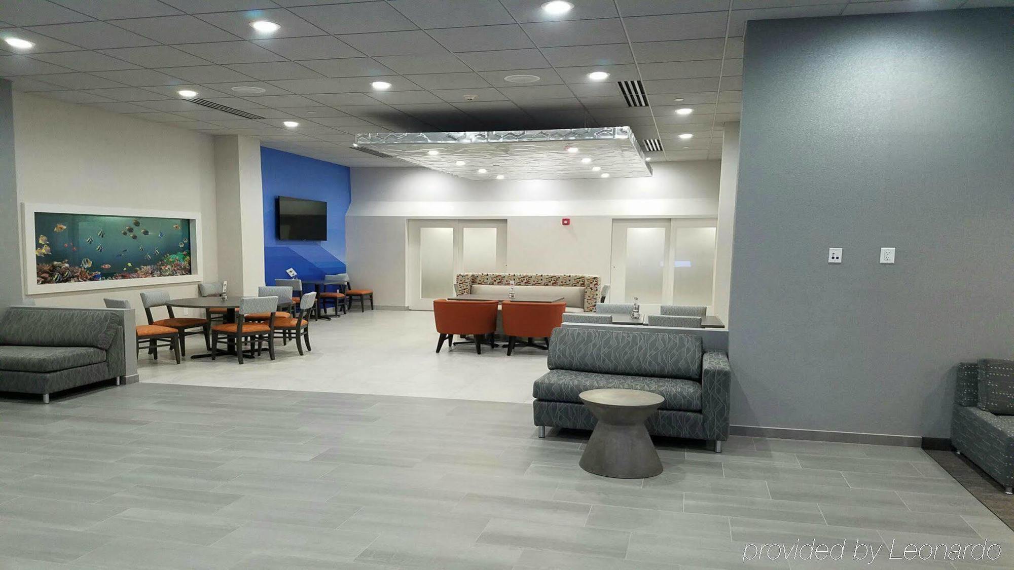 Holiday Inn Express - Williamsburg Busch Gardens Area By Ihg Exterior foto